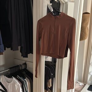 Lulu cropped zip up
